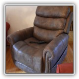 F14. Viva Lift motorized recliner