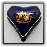 P29. Small Limoges heart-shaped trinket box. Measures 2" x 1.75" - $16