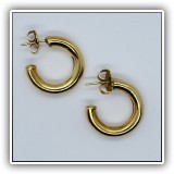 J04. 14K Gold earrings. Weight: 4.8g