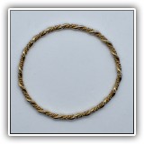 J62. Metal twist bracelet